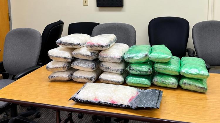 More than 100 pounds of meth found inside 2 suitcases at Houston-area airport, DEA says