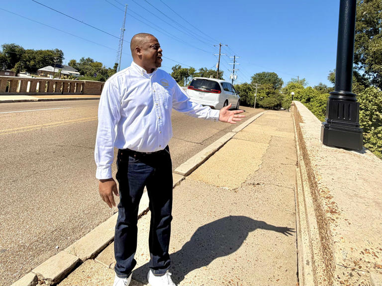Vicksburg mayor targeting high weeds, sign repair in city's highest ...