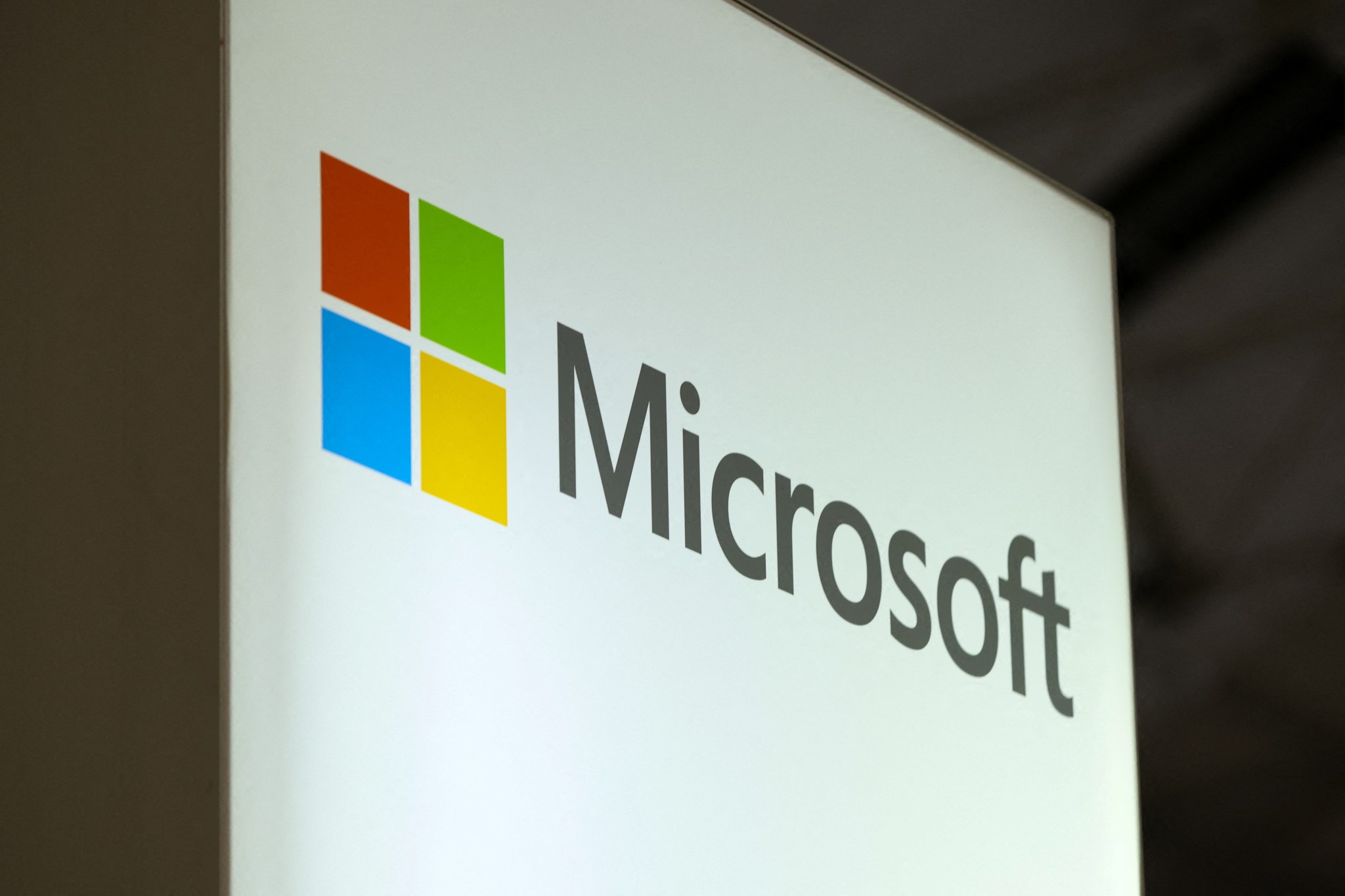 Green card update: Microsoft president says Vance off base on H-1B visa