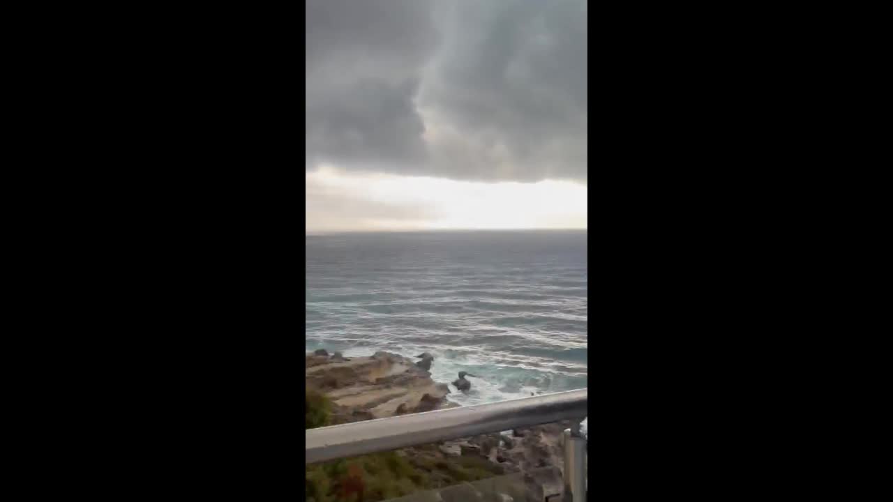 'I don't think we're in Kansas anymore': Tourists shocked by tornado ...