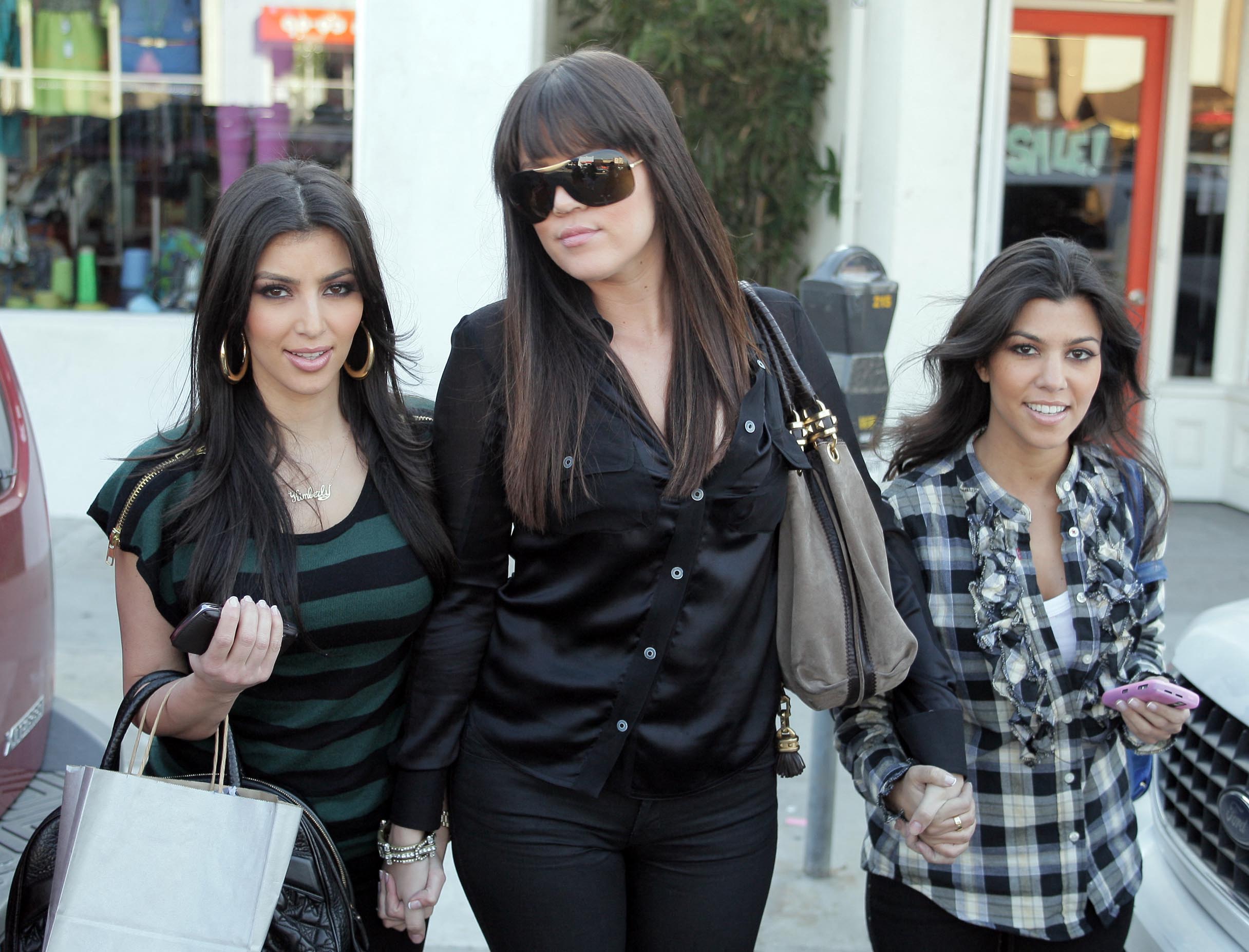 Fans stunned by 'Keeping Up with the Kardashians' season 1 intro: 'All ...