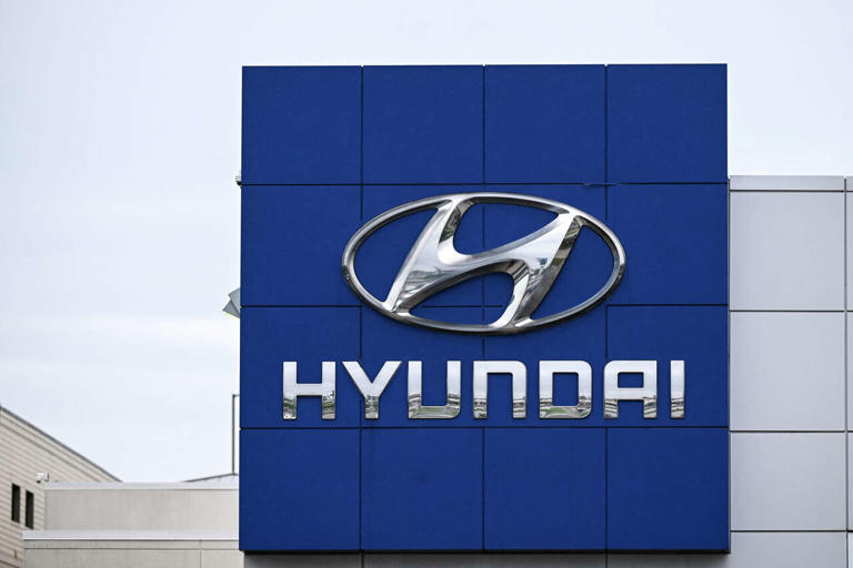 Hyundai recalls 94,622 Genesis cars after power seat motor fire reports ...