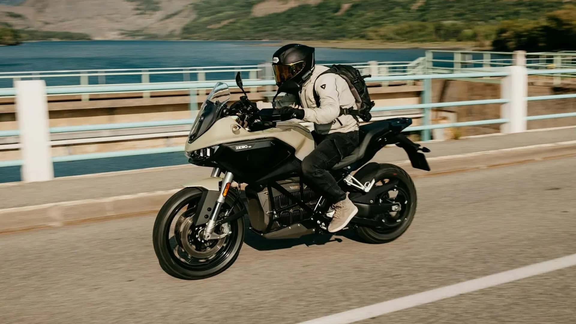 This electric motorcycle just set a new range record with a 271-mile ride