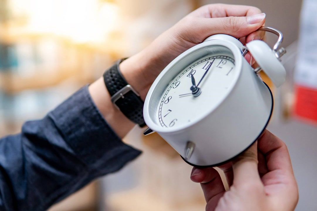 Exact date confirmed for clocks to go back in UK this year is earlier ...