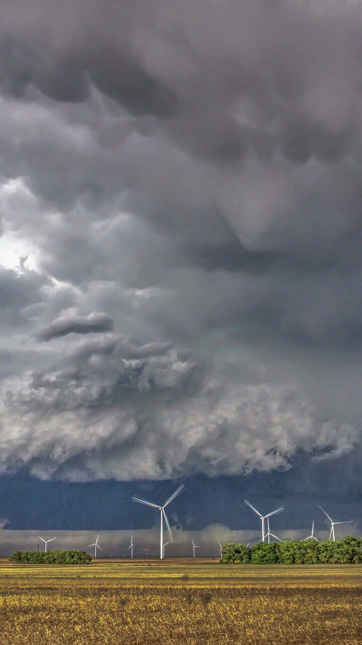 Massive tornado touches down in Texas amid rampant storm warnings