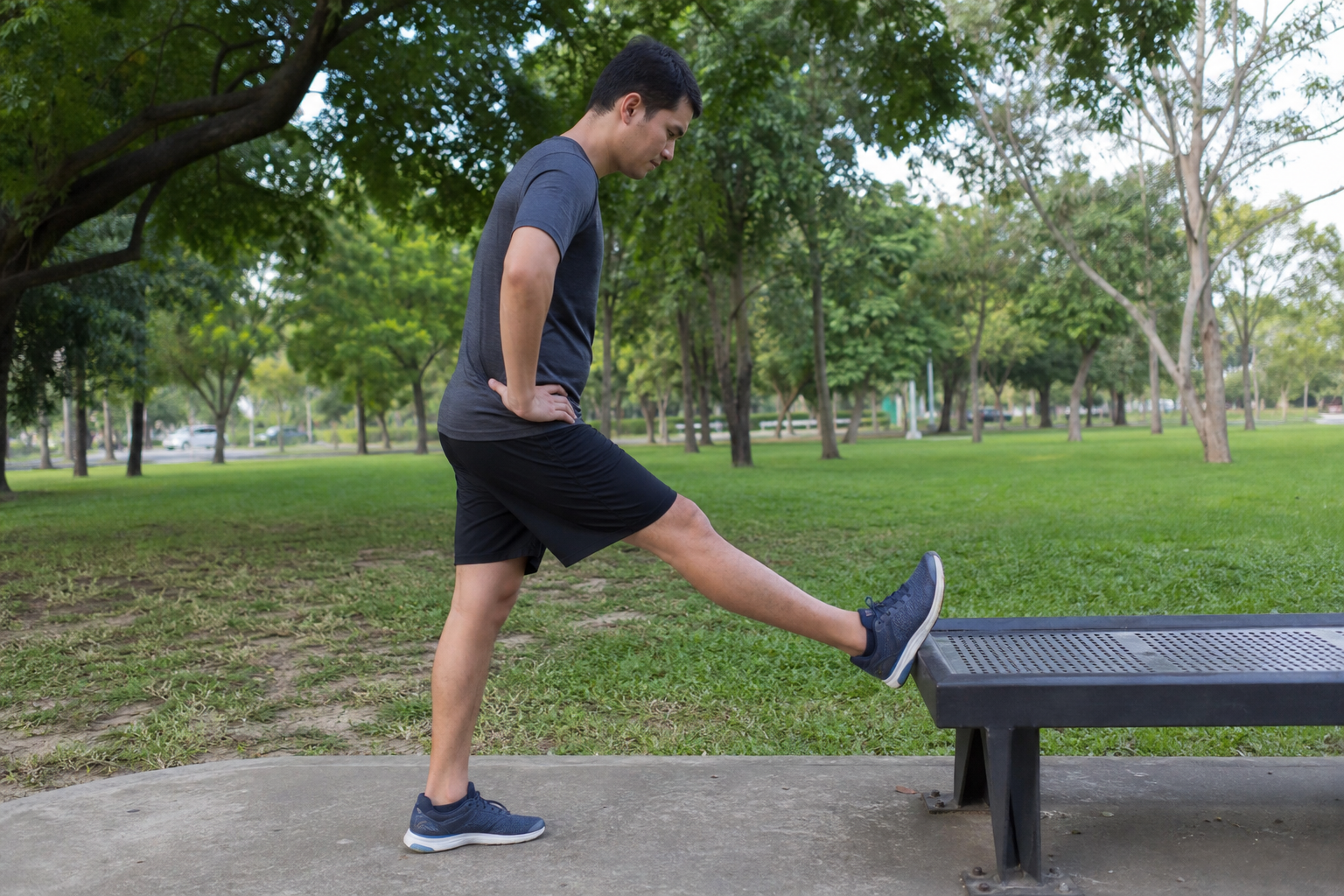 Does stretching before a workout prevent injuries? Here’s what the ...