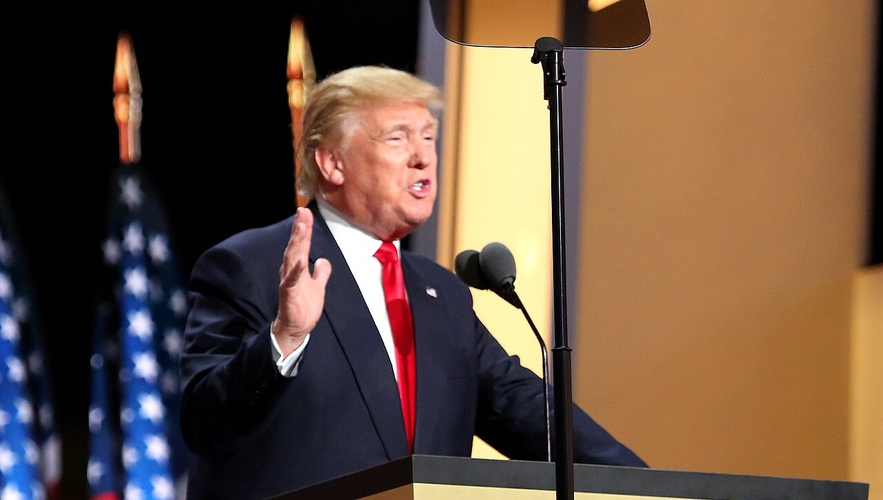 Trump challenges his own rally script, drawing fresh online questions ...