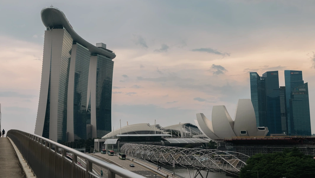 Singapore's iconic landmarks and cultural highlights