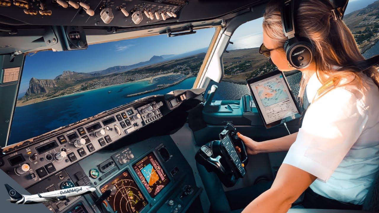 Epic cockpit view landing in Palermo