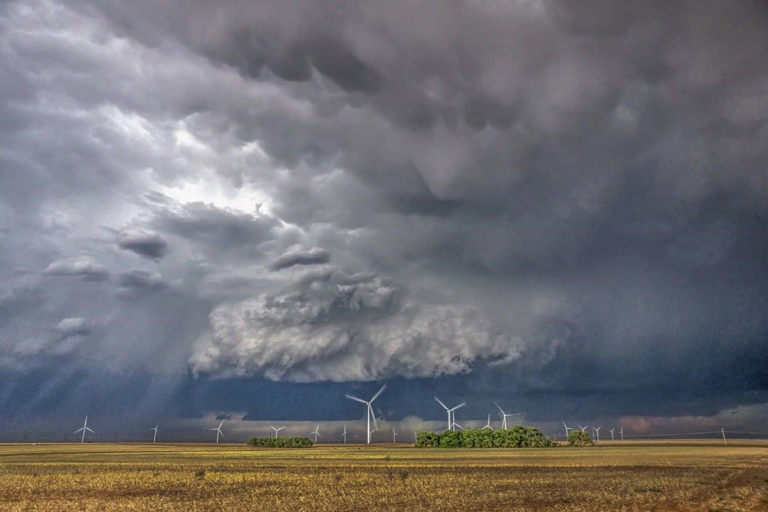 Massive tornado touches down in Texas amid rampant storm warnings