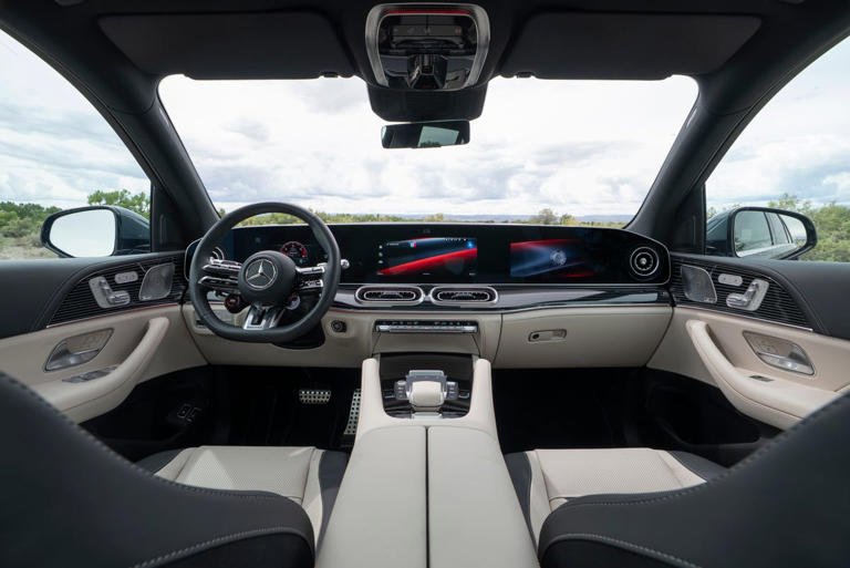 2027 Mercedes-AMG GLE 53 hybrid is a 577-hp family hauler