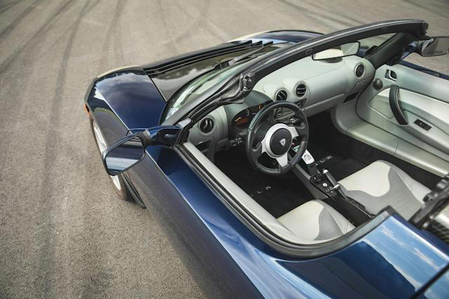 2008–11 Tesla Roadster: Digital heart, analog body, tempting price