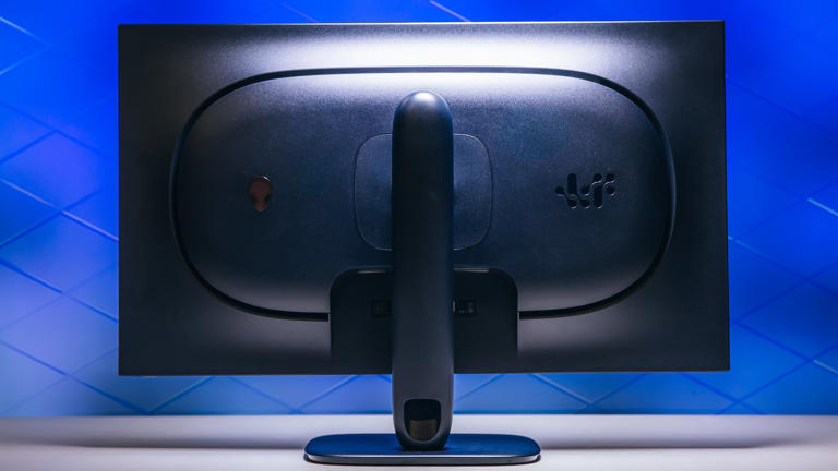 Alienware 32 4K OLED (AW3226Q) review: Premium OLED, not-so-premium price