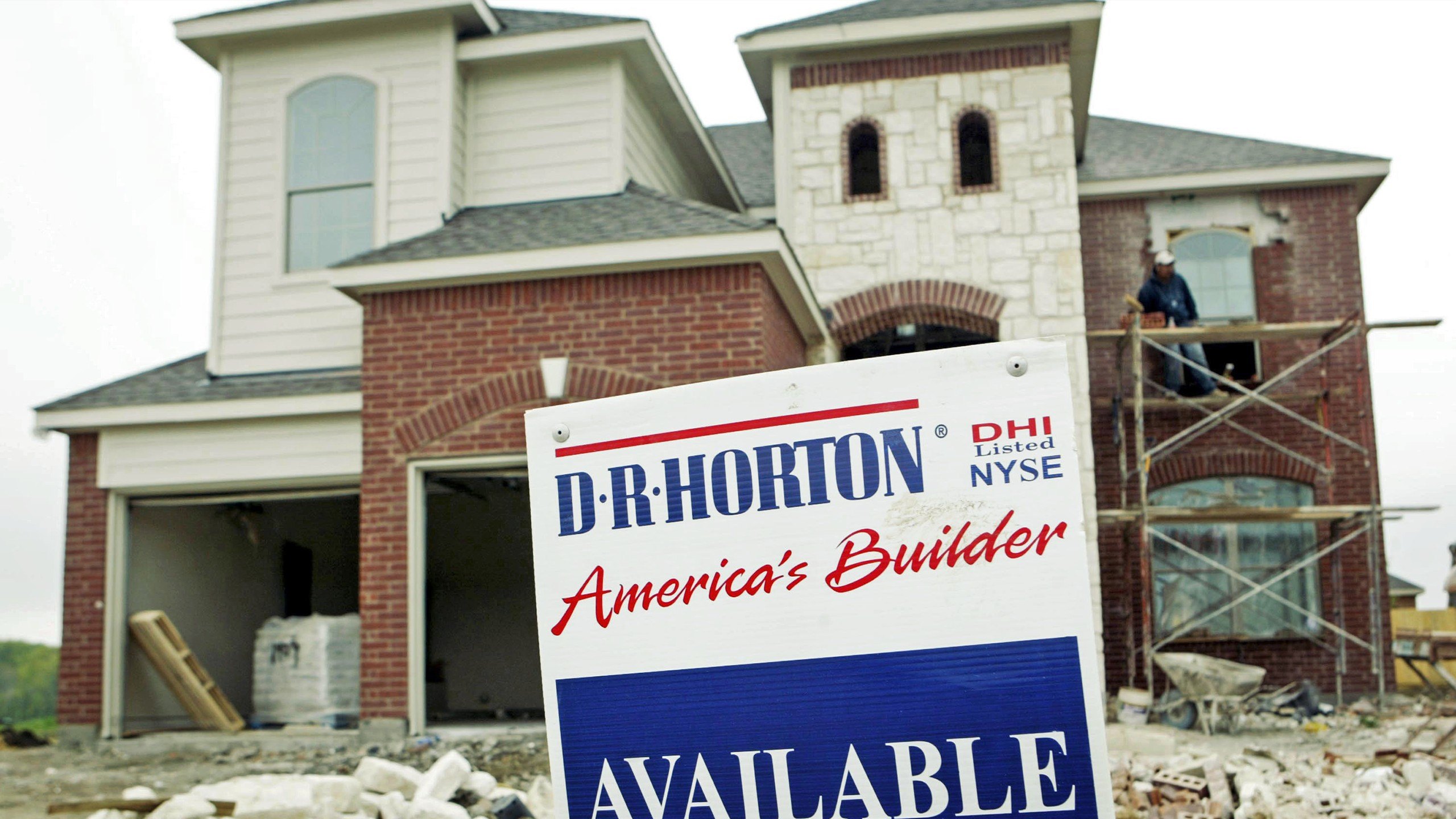 Homebuilder DR Horton signs robotics deal for factory production