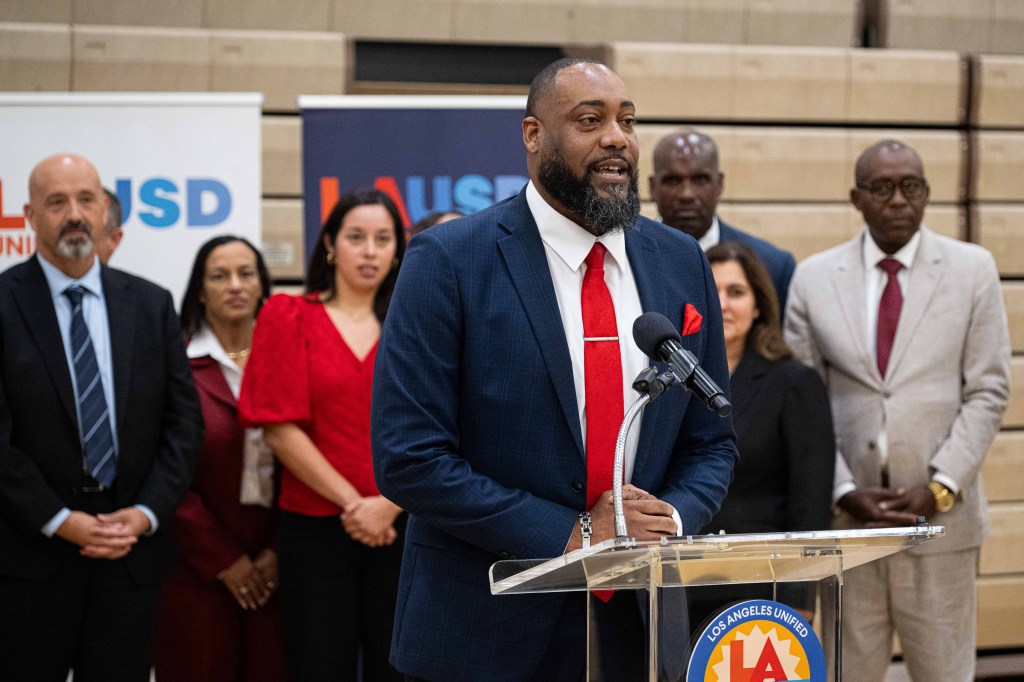 Fury as LA schools celebrate student test scores as most kids fall ...