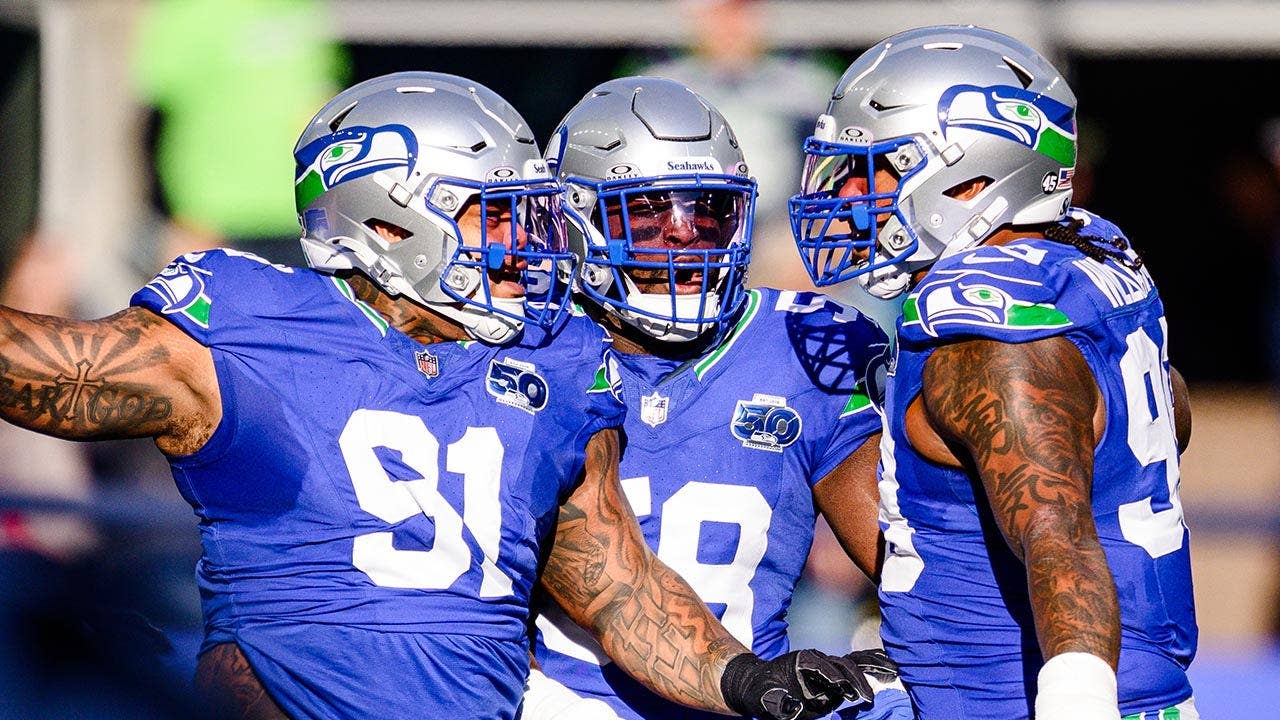 Broncos throwback Orange Crush uniforms meet Seahawks throwback royal ...