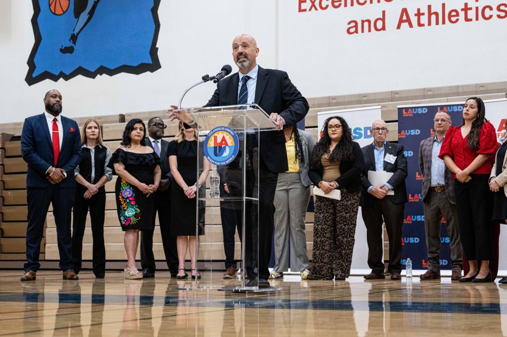 Fury as LA schools celebrate student test scores as most kids fall ...