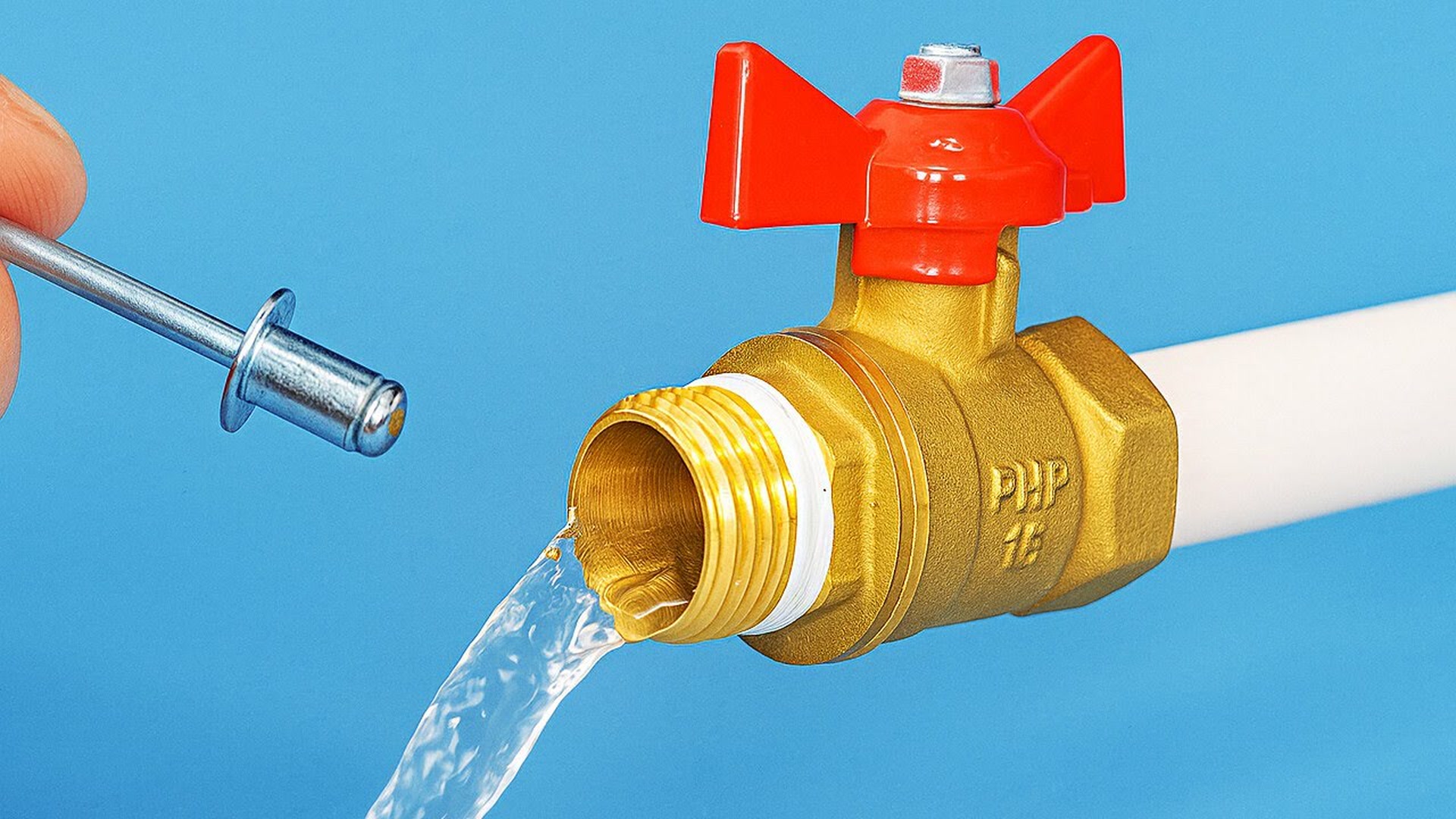 Smart plumbing gadgets that make fixing household pipes easier
