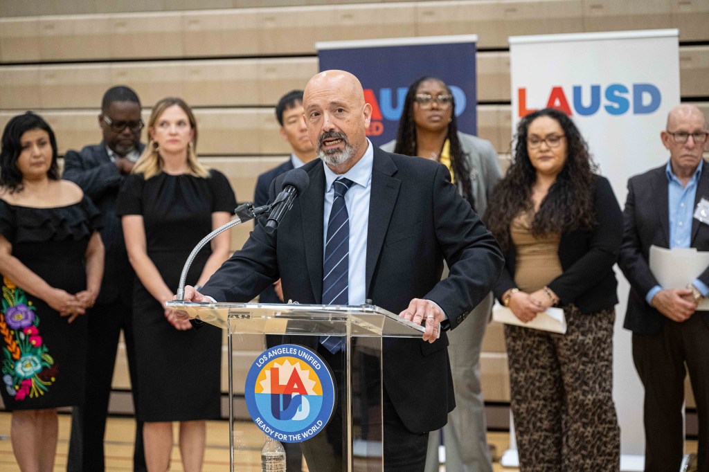 Fury as LA schools celebrate student test scores as most kids fall ...
