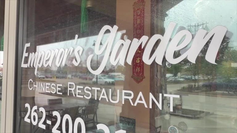 Oconomowoc Chinese restaurant voluntarily closes, bugs in food