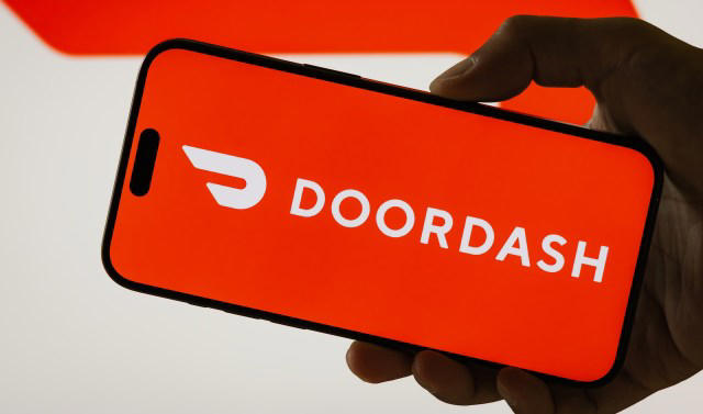 DoorDash customer says chatbot offered a full refund, then denied one ...