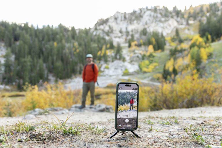 I tested Peak Design's phone accessories on trails, bikes and hikes