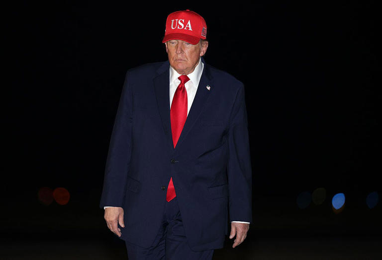Trump approval sinks to new low in Fox News poll
