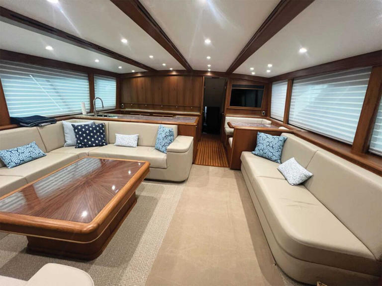 Saranita: Merritt 77 boat review