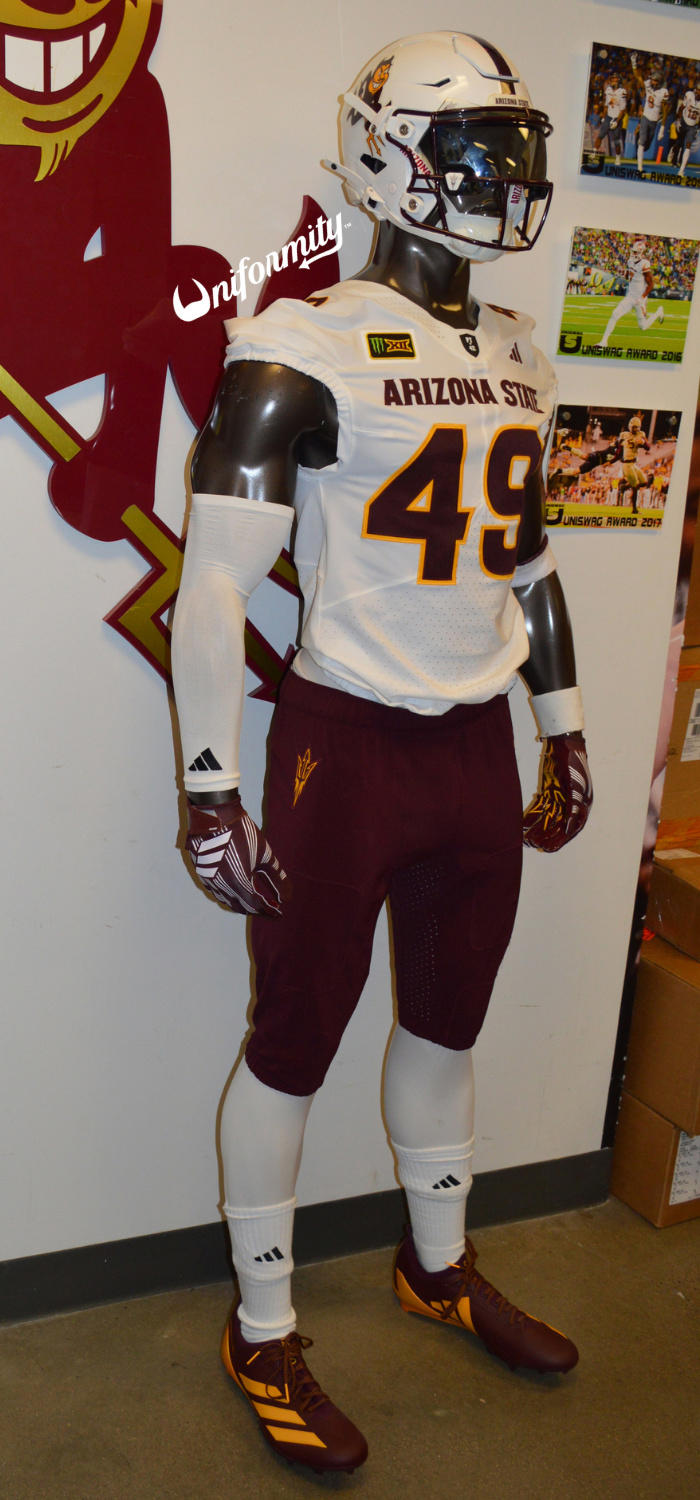 2026 uniformity – week 7: Sparky hits the road in white