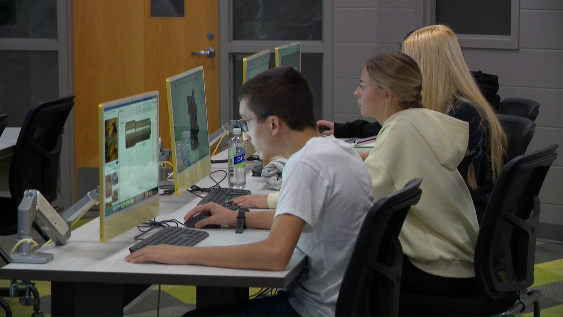 Clay High School reopens engineering lab after getting $100,000 donation