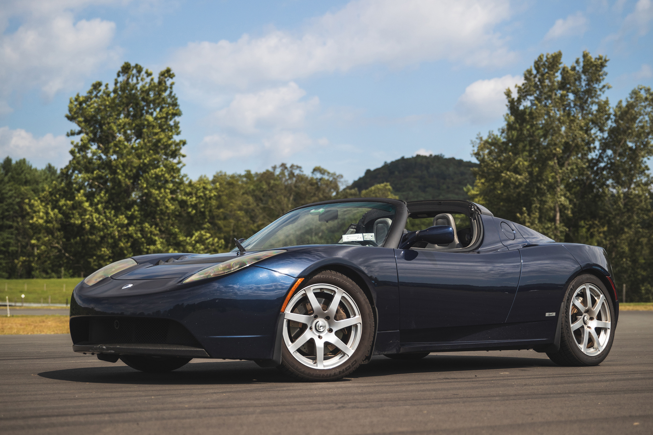 2008–11 Tesla Roadster: Digital heart, analog body, tempting price