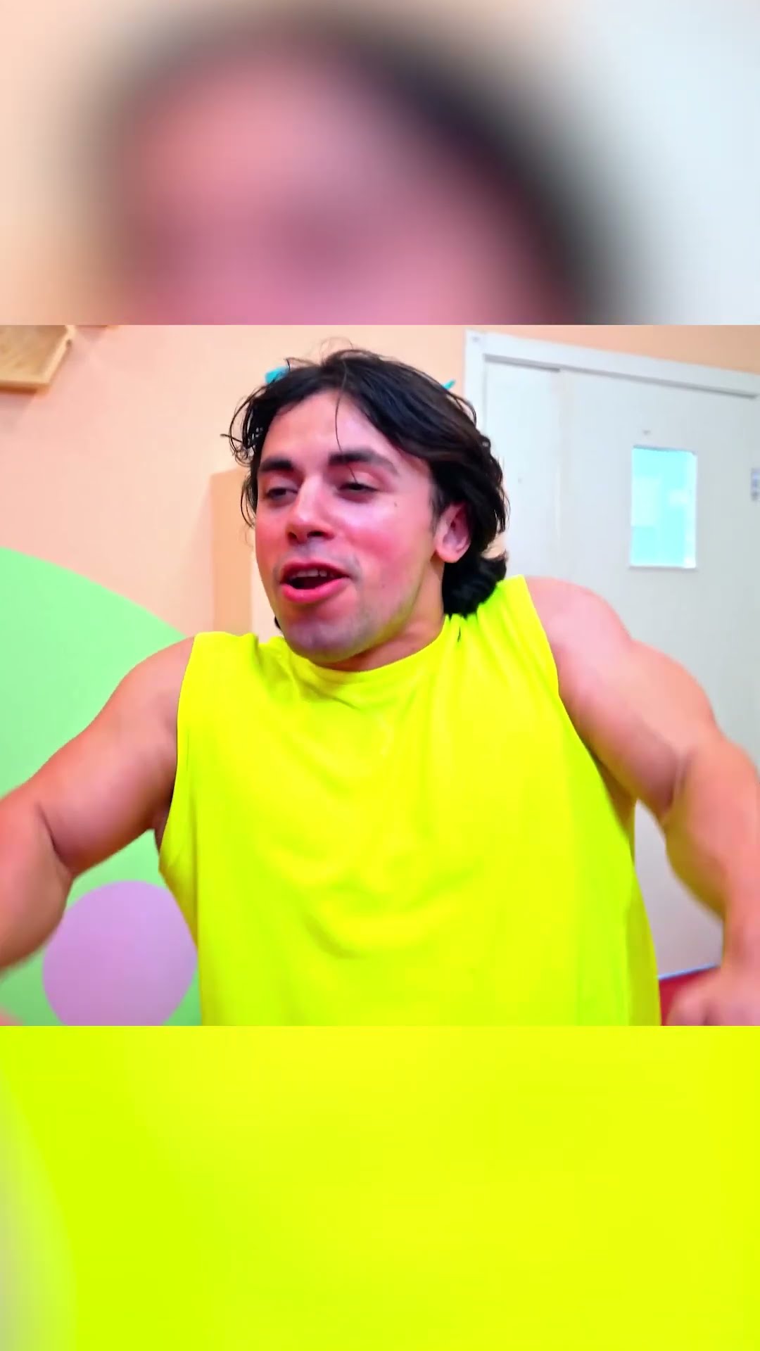 Mini Hulk : le nouveau boss du campus? 💪🤣 | sketch humoristique lycée
