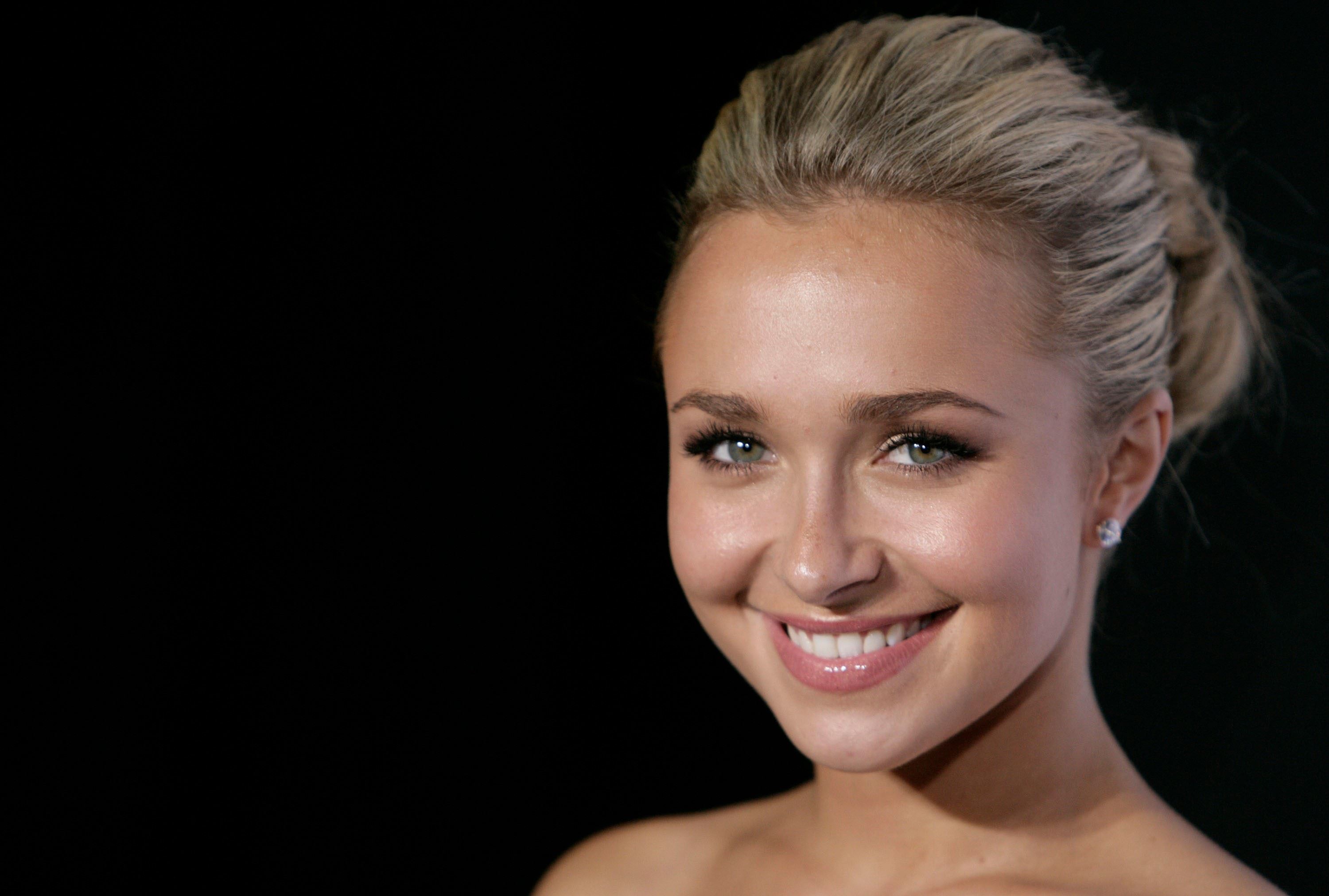 911 audio reveals attempt to save Hayden Panettiere