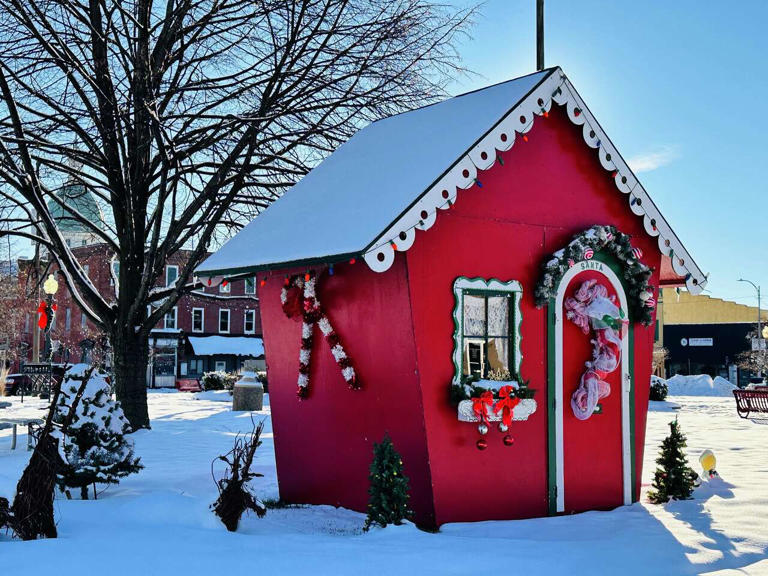 Carlinville crowned Hallmark's merriest Christmas town, will be setting ...