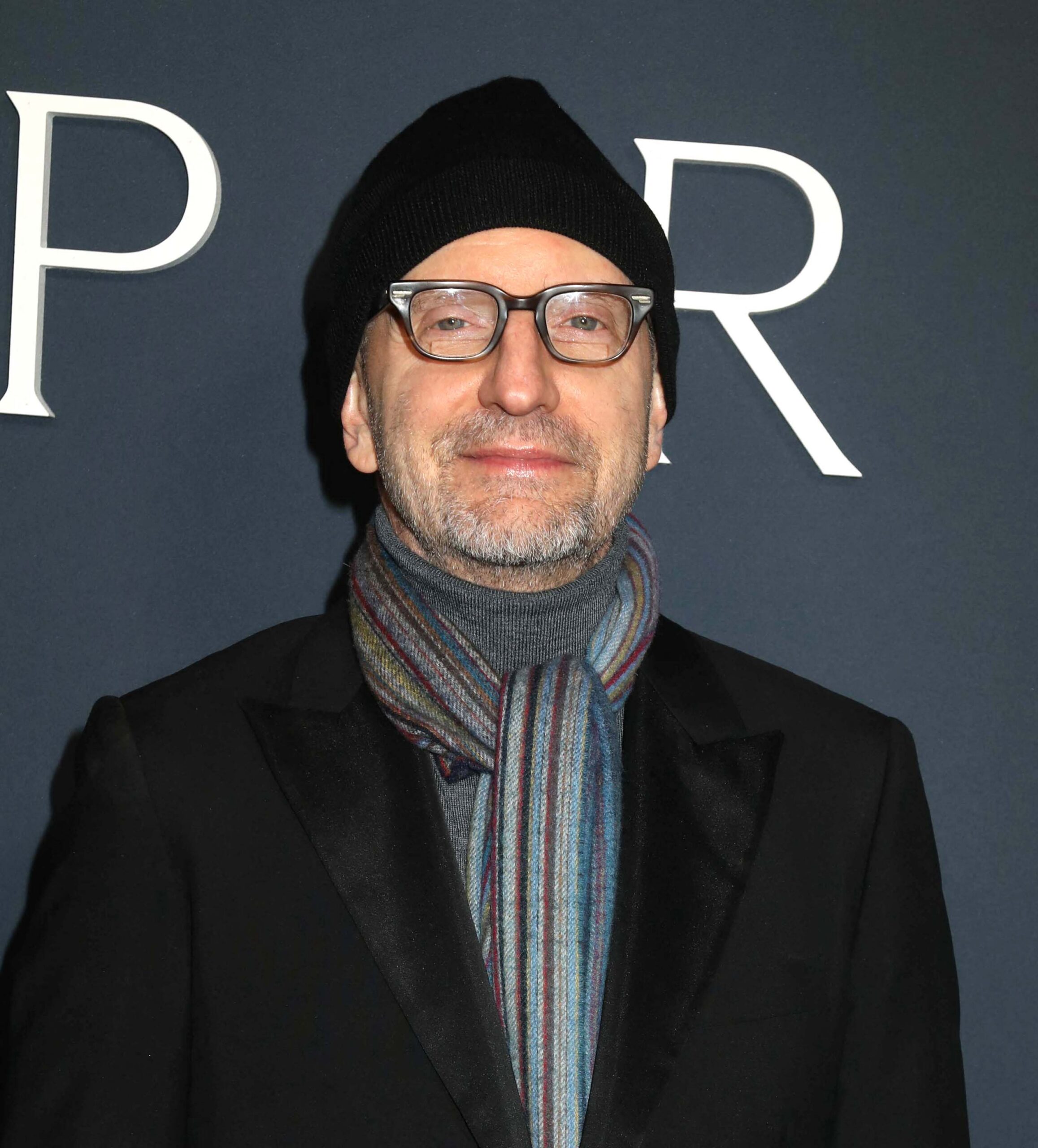 Steven Soderbergh steps in to help Matt Reeves finish 'The Batman Part ...
