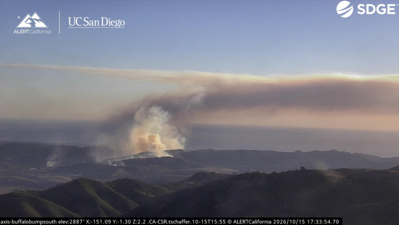Henderson fire has shut down the 5 freeway near the OC-San Diego County ...