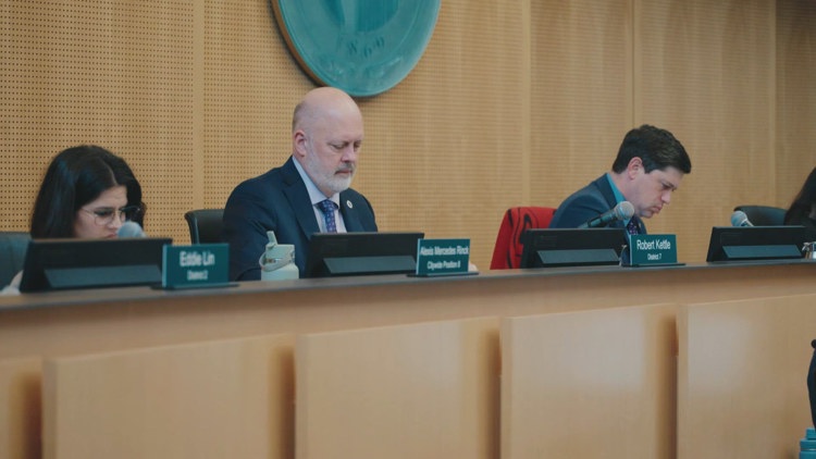 Seattle councilmembers question mayor's police hiring plan amid concerns about 911 response times