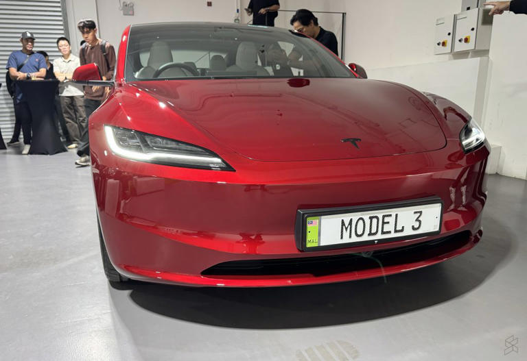 Tesla Model 3 2026 update gets larger 16-screen, black headliner and ...