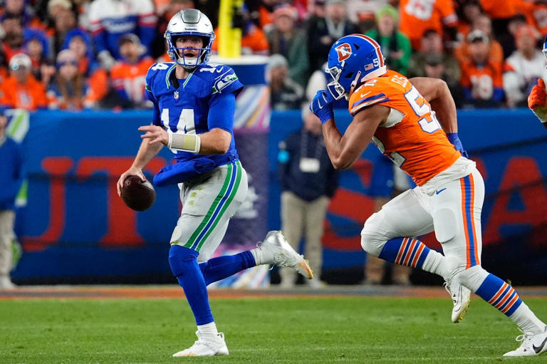 The Seahawks officially have a massive Sam Darnold problem