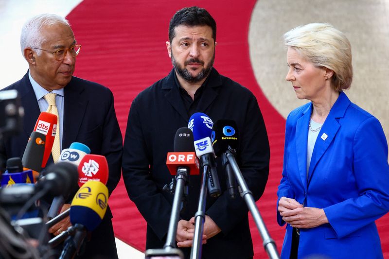 President of the European Council António Costa, Ukrainian President Volodymyr Zelenskiy and President of the European Commission Ursula von der Leyen speak to the media as they arrive at a European Union leaders summit in Brussels, Belgium October 16, 2026. REUTERS/Yves Herman