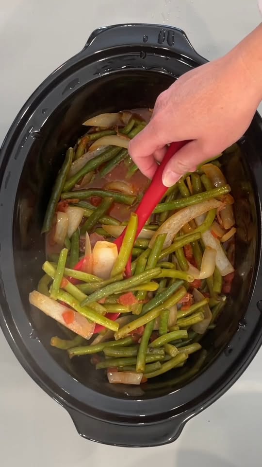 Crockpot bacon green beans for an easy side dish