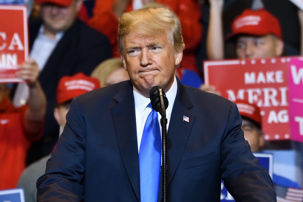 Exécution en direct : Trump recule face au tollé diplomatique mondial
