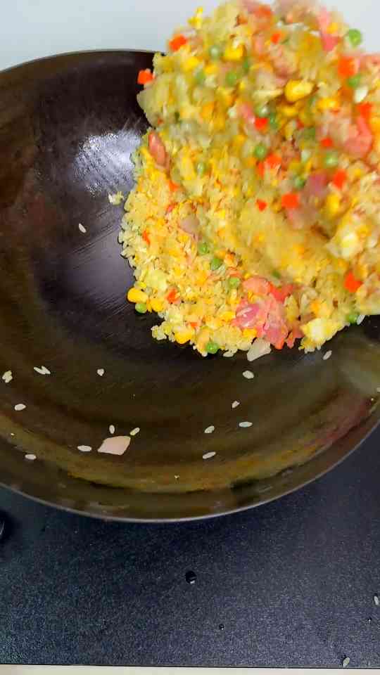 Crispy bacon and egg fried rice recipe