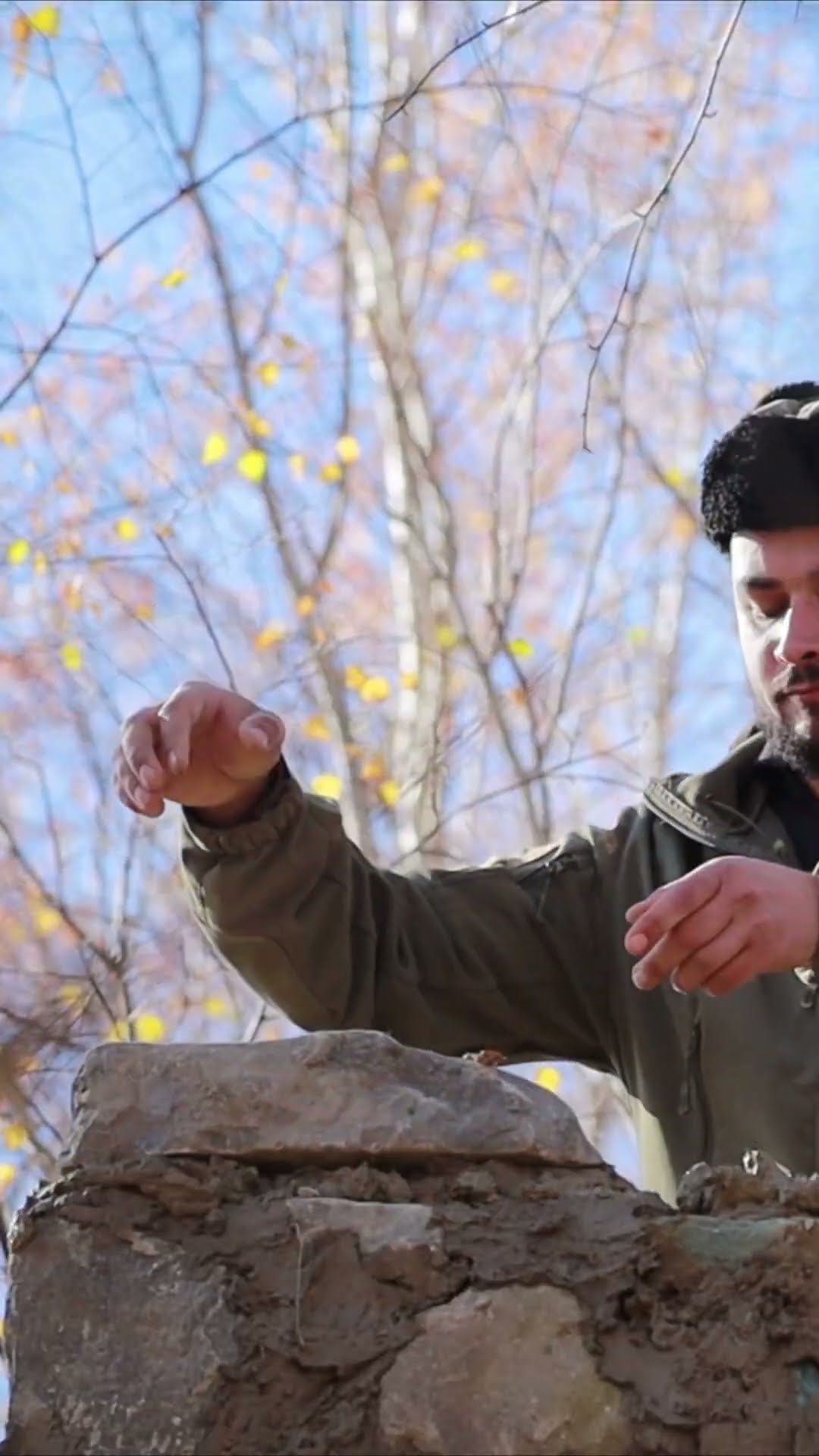 How to build an off-grid stone cabin with hand tools | Primitive ...