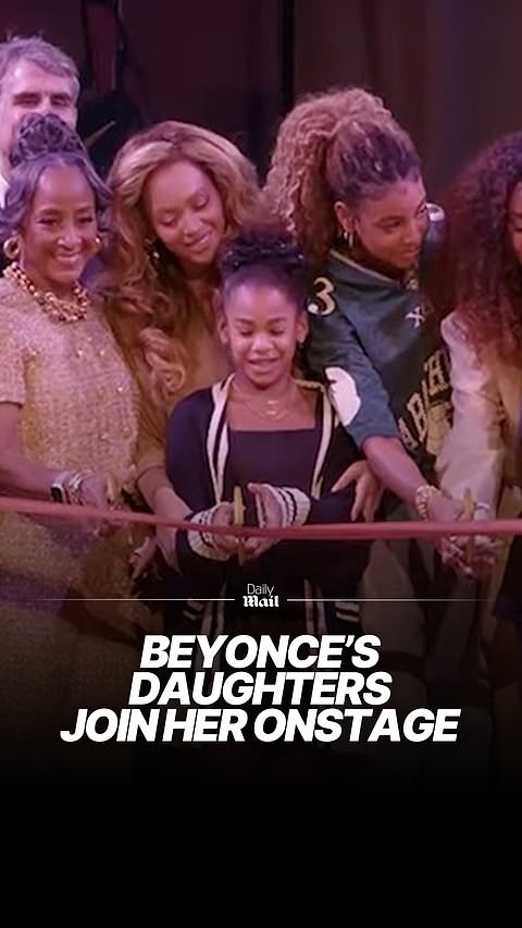 Beyonce's daughters at Knowles-Rowland House opening event