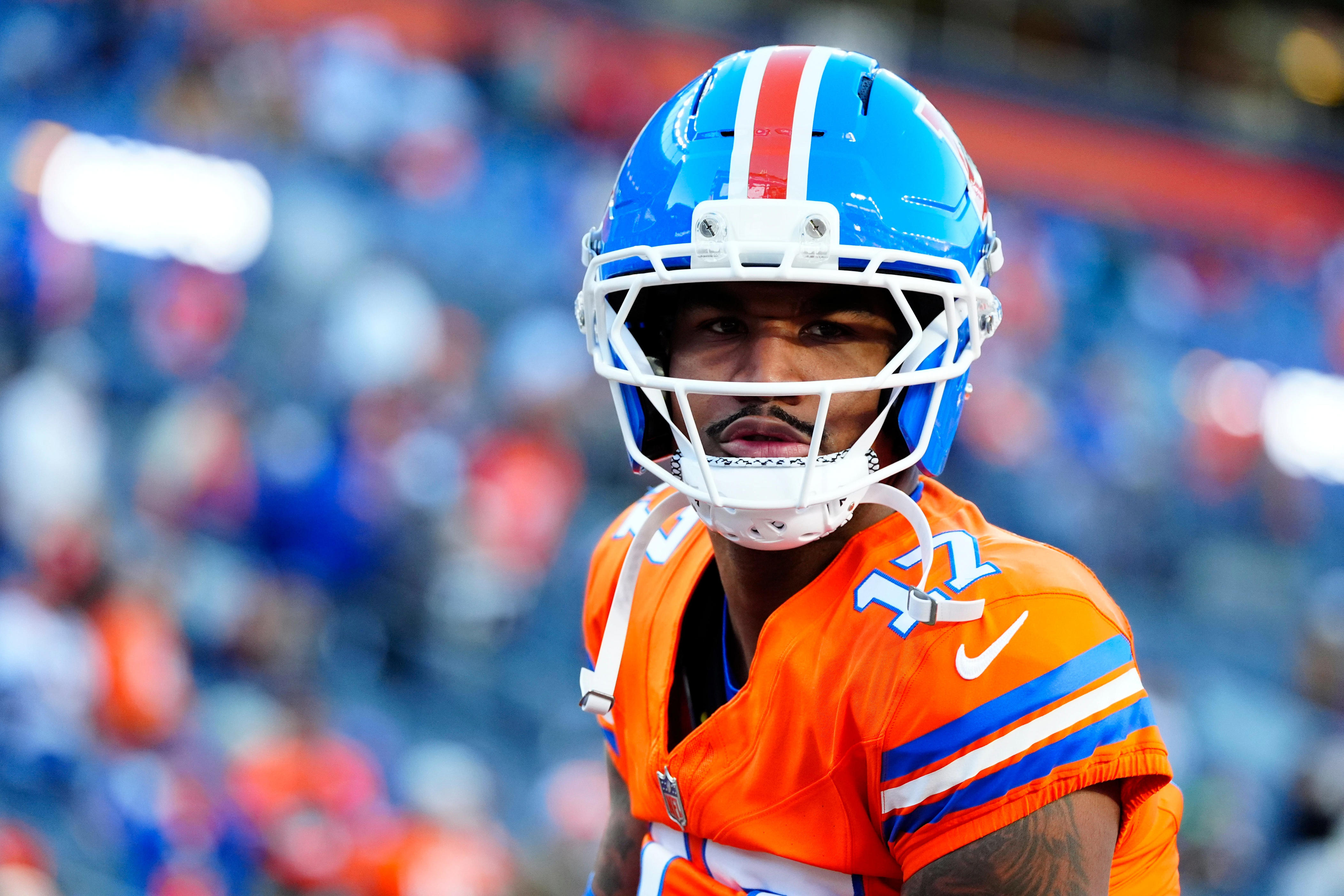 Jaylen Waddle injury update: Latest after Broncos WR leaves game vs ...