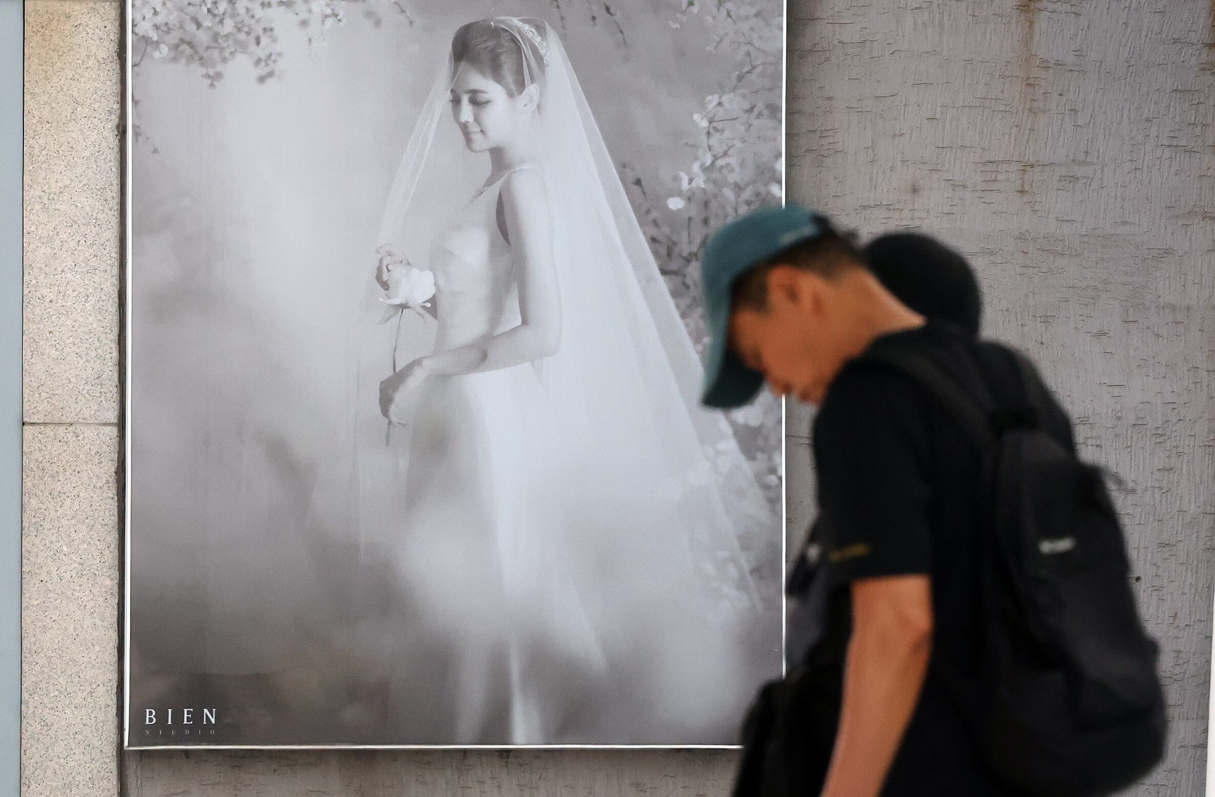 Fair Trade Commission fines 17 wedding firms for opaque pricing