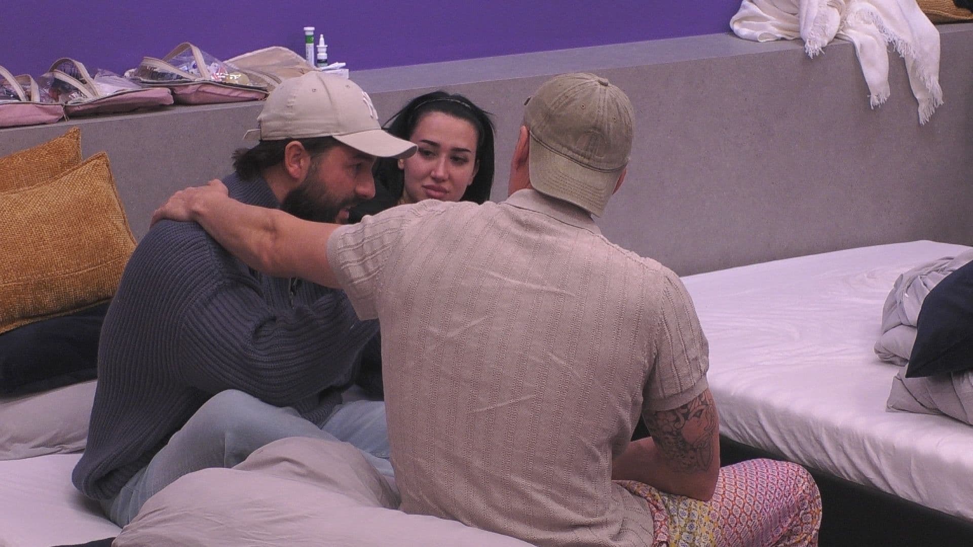 Promi Big Brother 2026: Fliegen Funken im Garten? Wer live mit Axel ...
