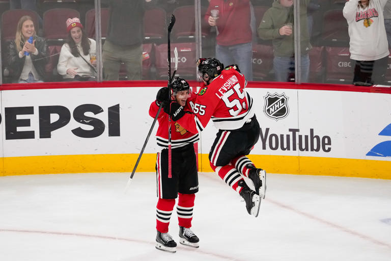 Levshunov scores in OT as the Blackhawks beat the Jets 4-3; Kane sets ...
