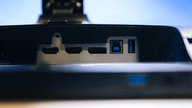 Alienware 32 4K OLED (AW3226Q) review: Premium OLED, not-so-premium price
